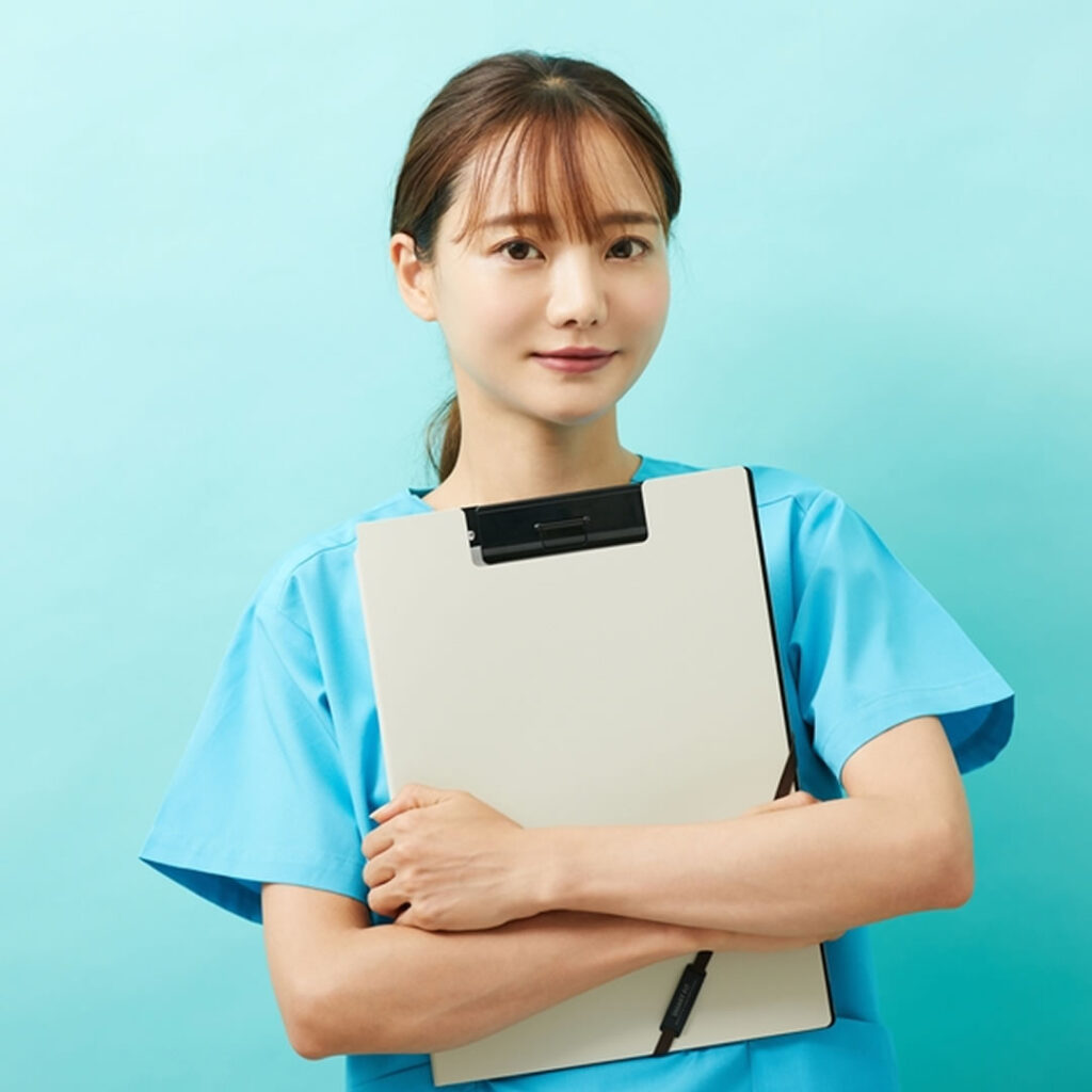 よくある失敗を解説する看護師
