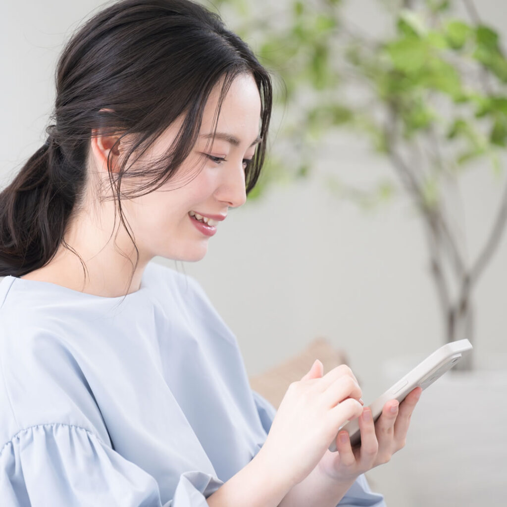 沖縄のクマ取りの名医を探している女性